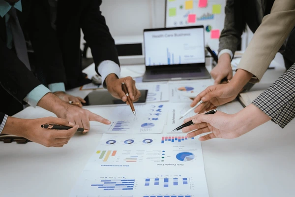 “Teamwork / Strategy meeting / Growth concept”